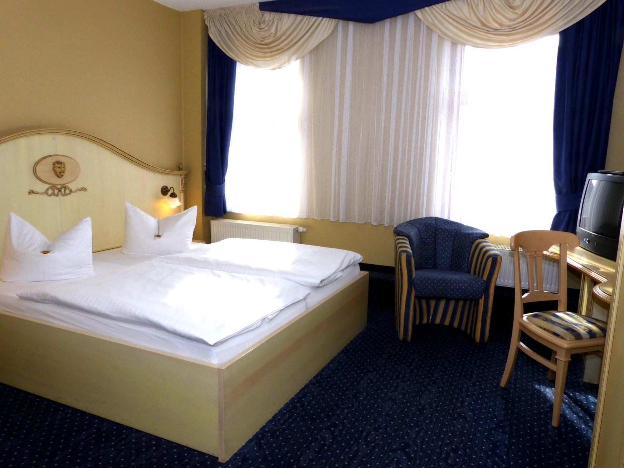 Hotel Goldner Loewe Bad Köstritz Extérieur photo